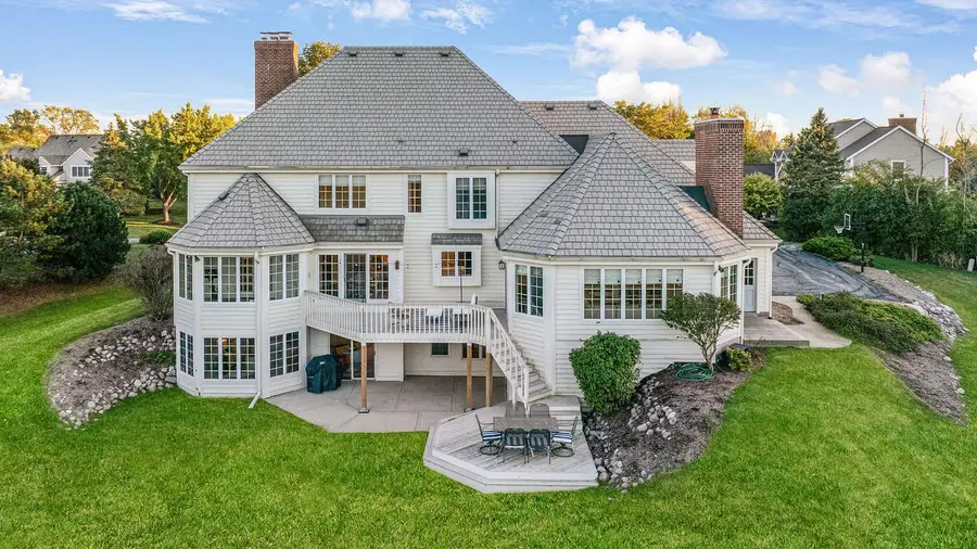 824 W Fox Hunt TRACE, Mequon, WI 53092 - Image #3