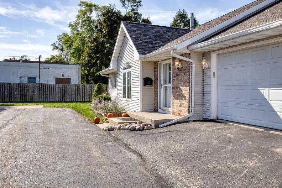 1779 W 5th AVENUE, Oshkosh, WI 54902 - Image #3