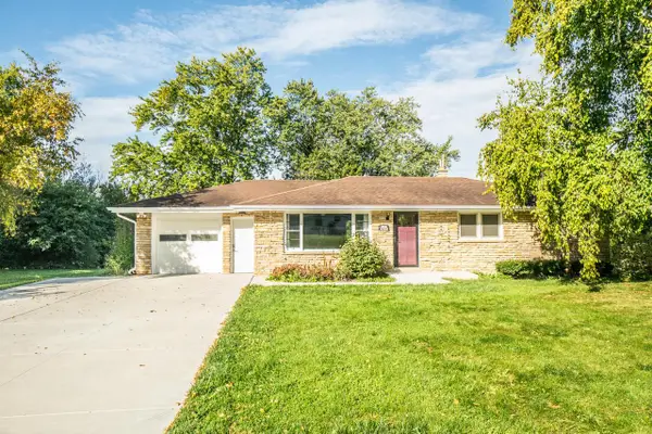 W177N8635 Lynwood DRIVE, Menomonee Falls, WI 53051