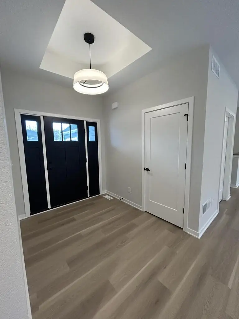 N55W25282 Crescent Hill DRIVE, Sussex, WI 53089 - Image #2