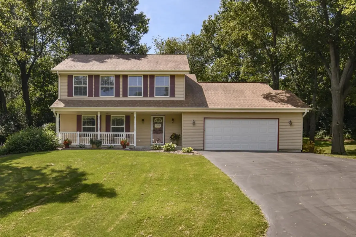 S75W32101 Paul LANE, Mukwonago, WI 53149 - Image #1