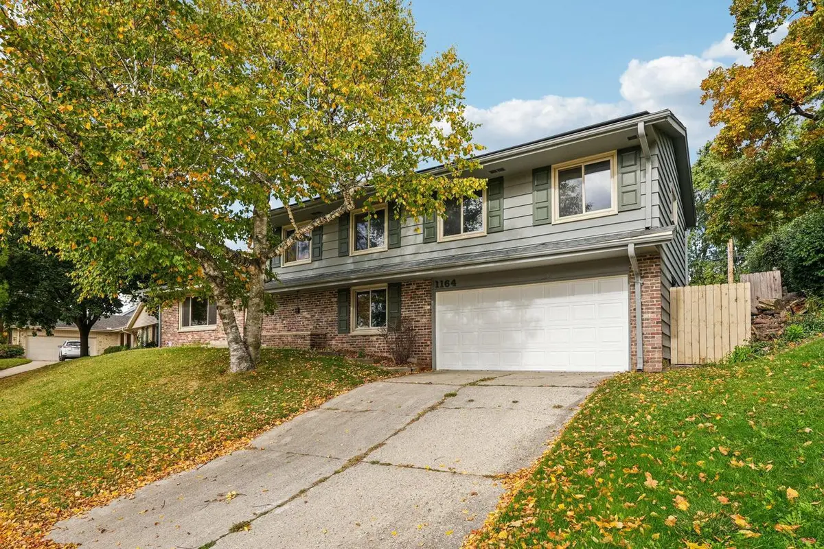 1164 Downing DRIVE, Waukesha, WI 53186 - Image #1