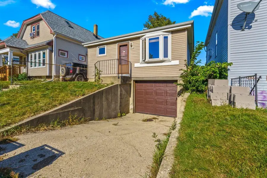 2114 W Vilter STREET, Milwaukee, WI 53204 - Image #3