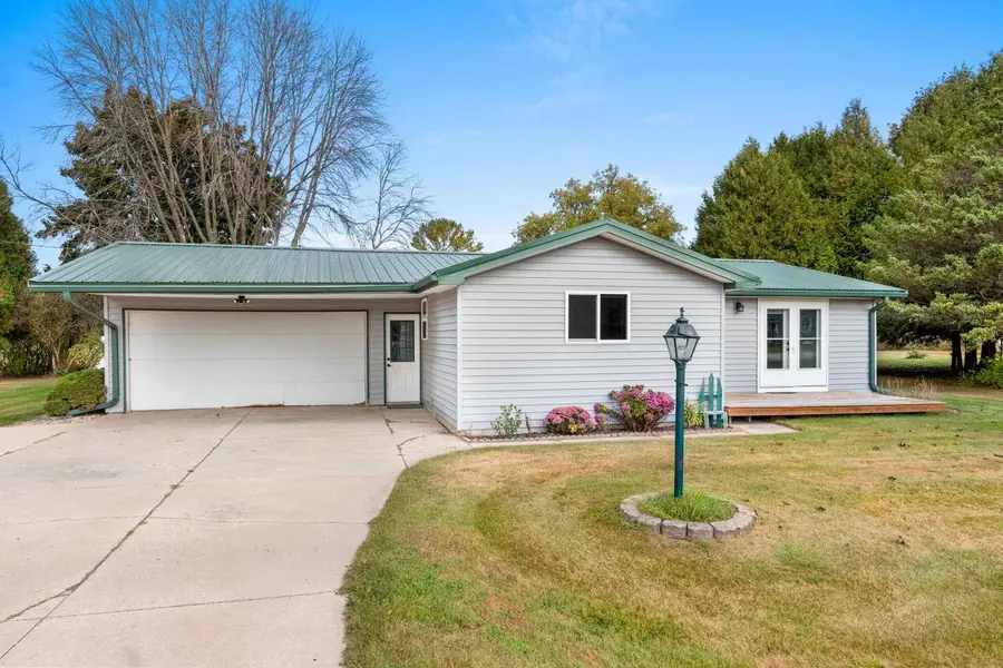 1904 Crystal Springs ROAD, Two Rivers, WI 54241 - Image #2