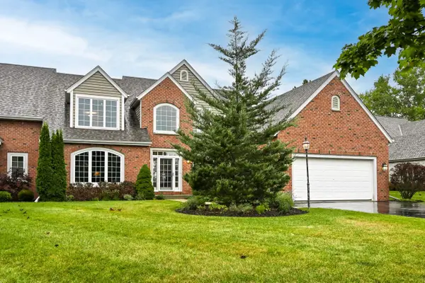 10649 N Hidden Reserve CIRCLE, Mequon, WI 53092