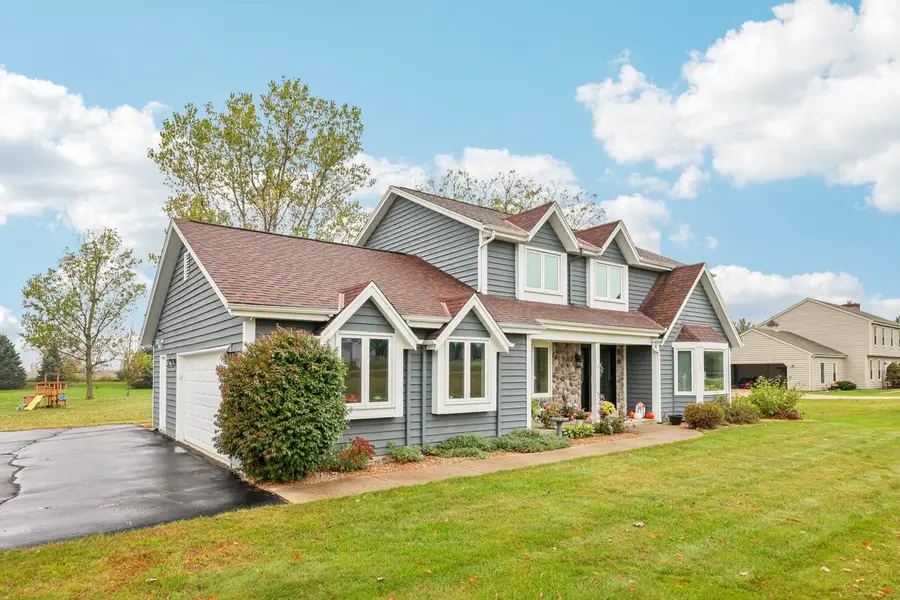 W258S4785 Red Clover DRIVE, Waukesha, WI 53189 - Image #3