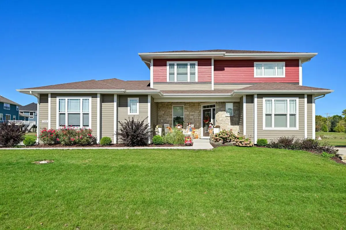 7690 W Preserve PARKWAY, Mequon, WI 53097 - #1
