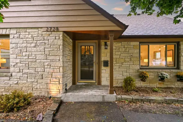 2728 N 90th STREET, Milwaukee, WI 53222