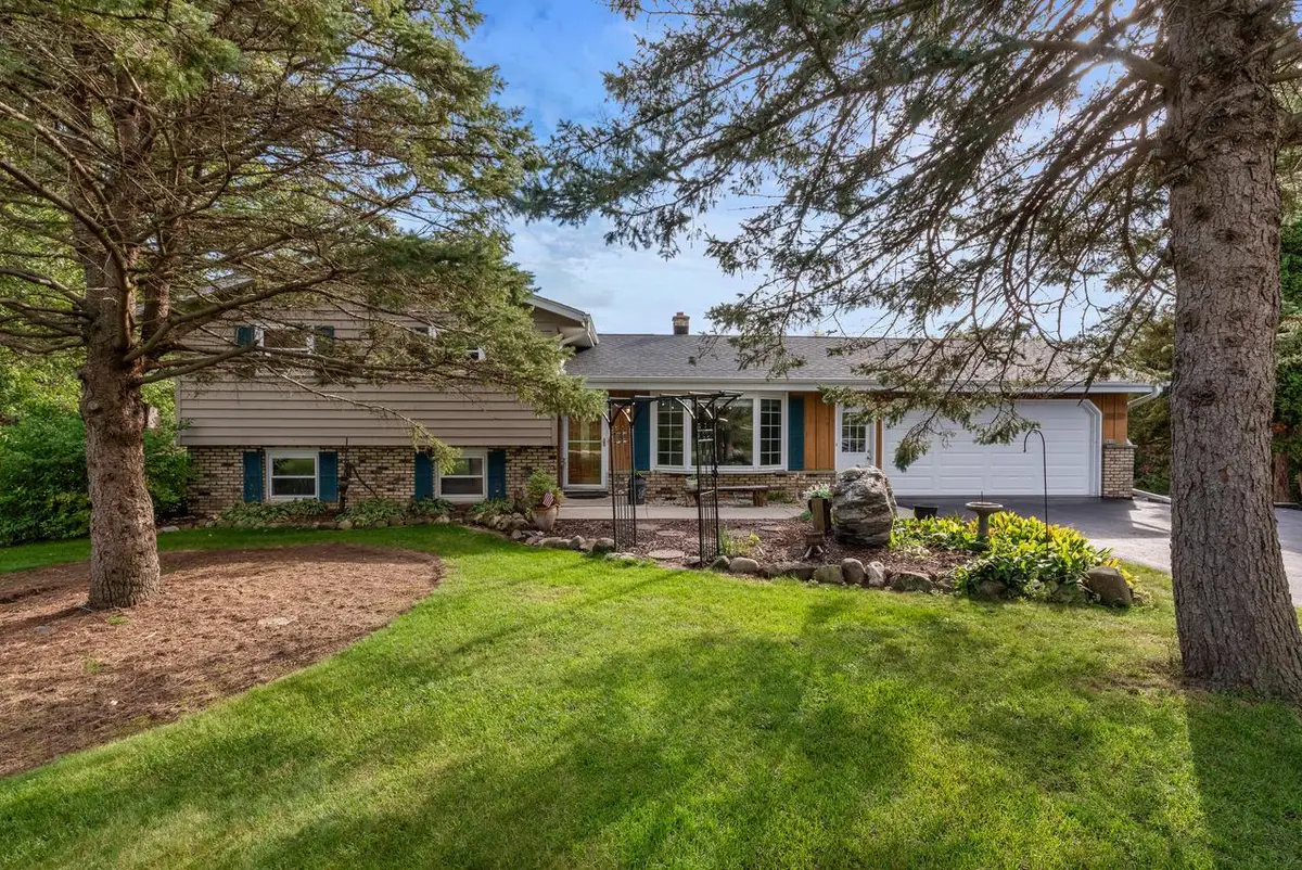 3657 Pleasant Valley ROAD, West Bend, WI 53095 - Image #1