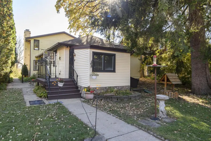 W969 Miramar DRIVE, East Troy, WI 53120 - Image #2