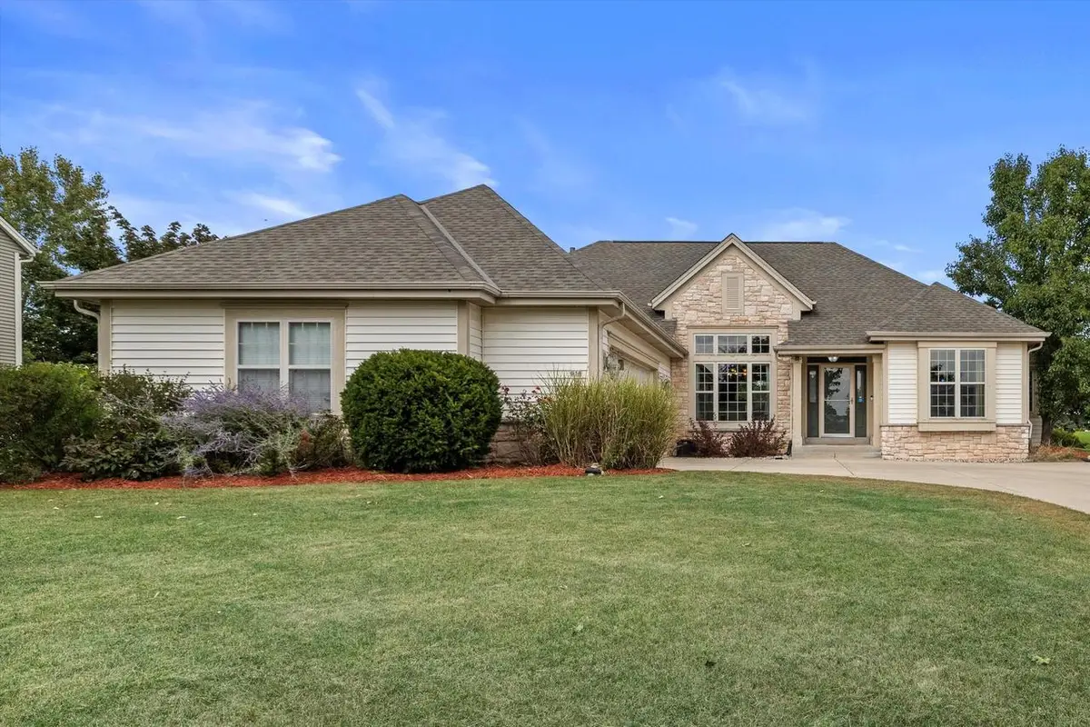 614 Stoecker Farm AVENUE, Mukwonago, WI 53149 - Image #1