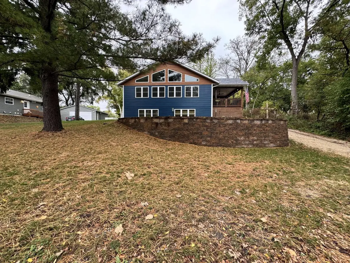 212 Mill ROAD, Palmyra, WI 53156 - Image #1