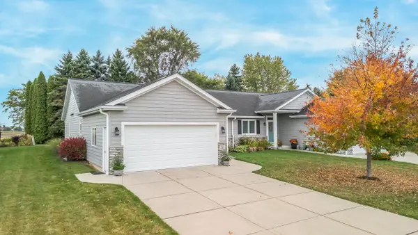 525 Michigan AVENUE, Oostburg, WI 53070