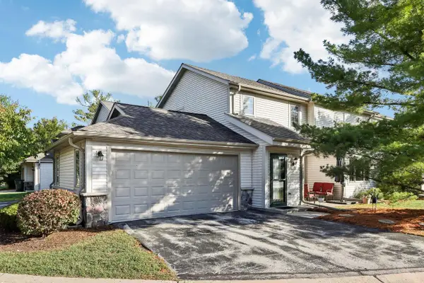 2264 Circle Ridge ROAD #E, Delafield, WI 53018