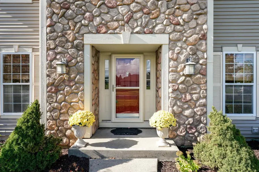 W134N6759 Wild Rose COURT, Menomonee Falls, WI 53051 - Image #2