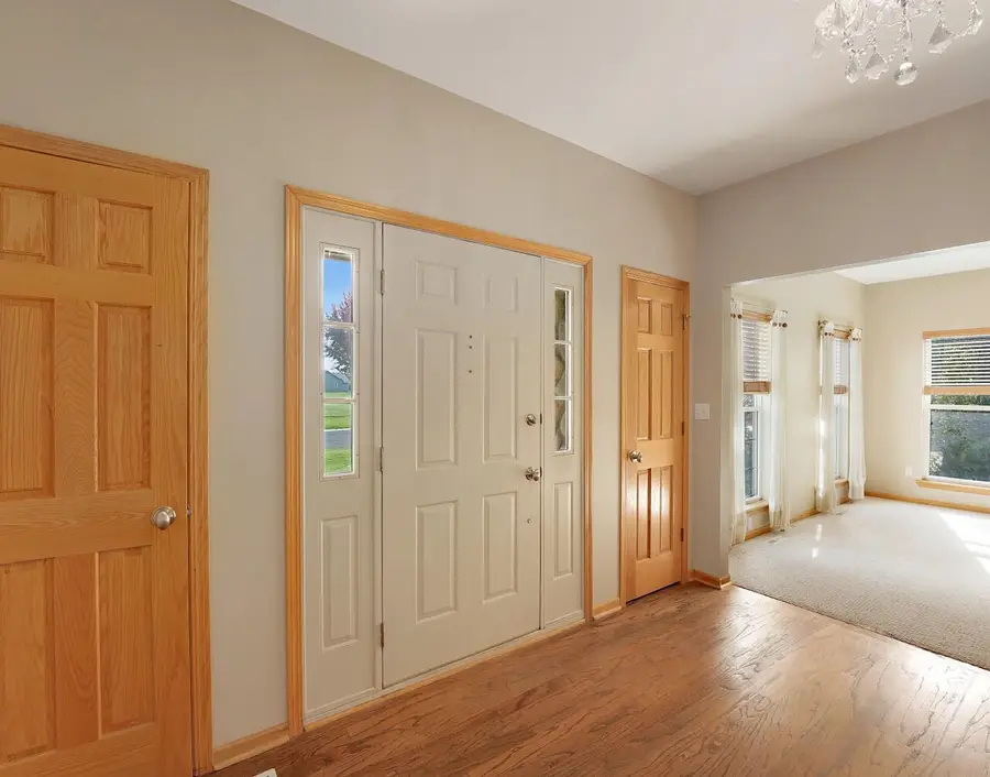 W134N6759 Wild Rose COURT, Menomonee Falls, WI 53051 - Image #3