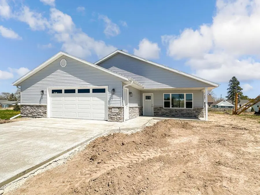 2303 S 19th STREET, Manitowoc, WI 54220 - Image #2