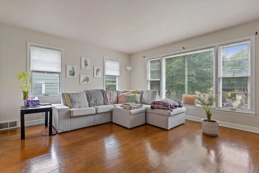 4146 N Bartlett AVENUE #4148, Shorewood, WI 53211 - Image #2