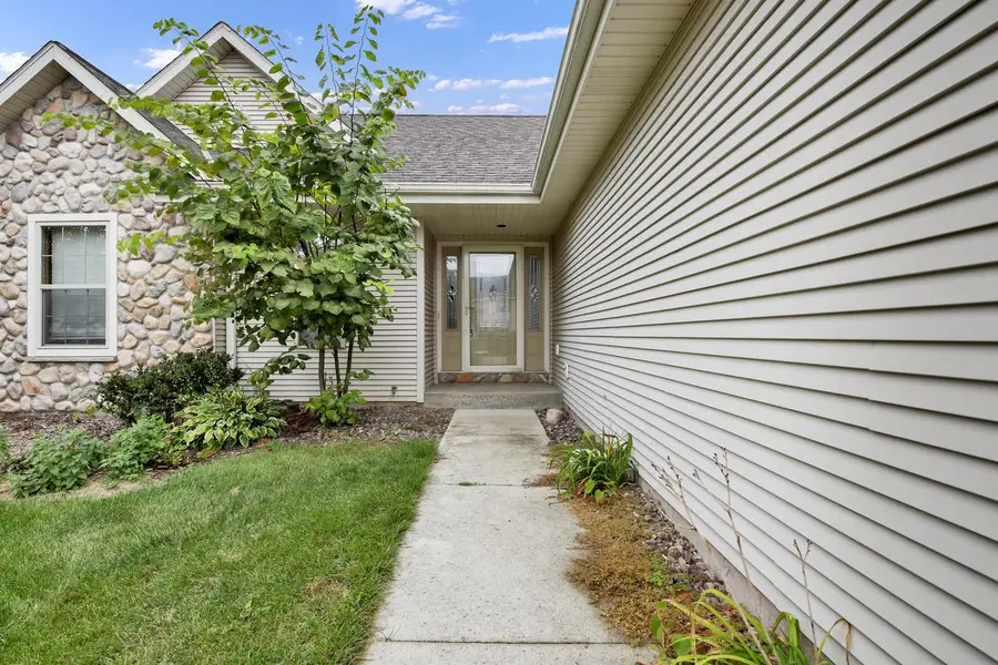 1416 Lee AVENUE, West Bend, WI 53090 - Image #2