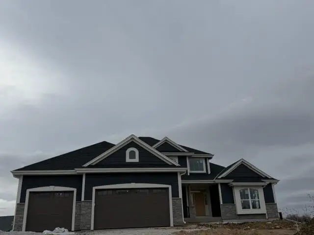W258N5755 Vista COURT, Lisbon, WI 53089 - #1