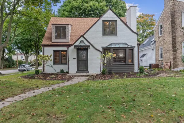 2578 N 88th STREET, Wauwatosa, WI 53226