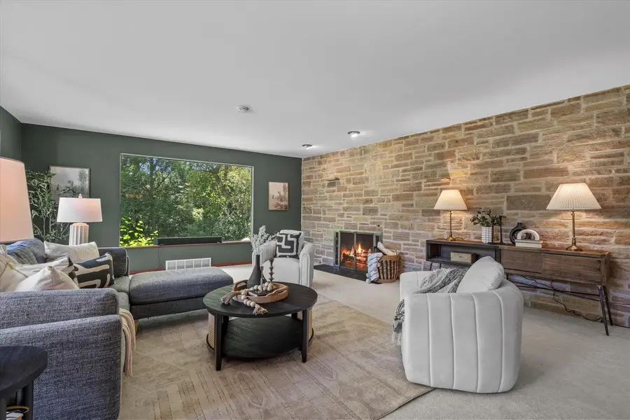 2416 W Dean COURT, River Hills, WI 53217 - Image #2