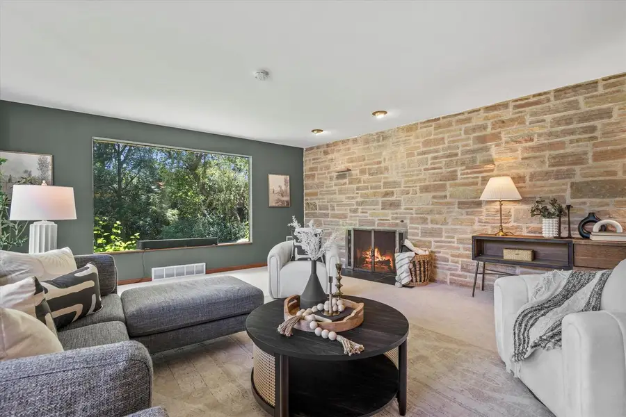 2416 W Dean COURT, River Hills, WI 53217 - Image #3