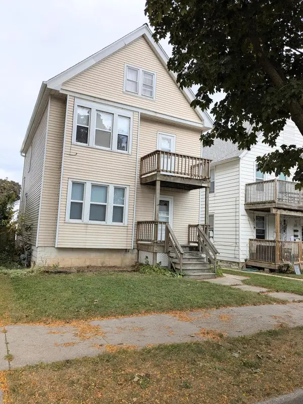 3758 E Edgerton AVENUE, Cudahy, WI 53110