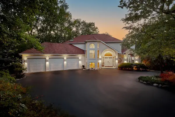 2822 Moelter DRIVE, Lake Geneva, WI 53147