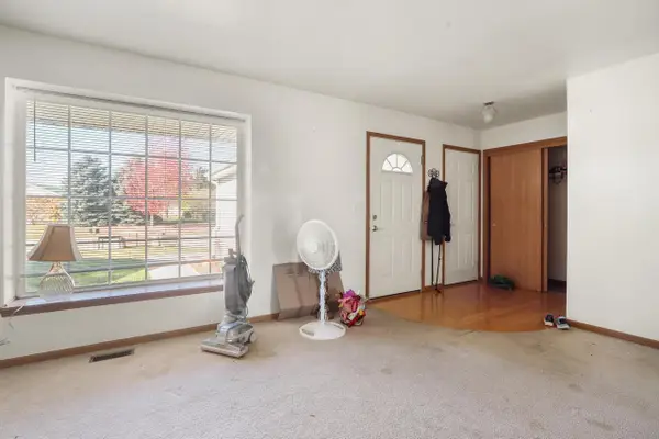 55 E Sedgemeadow STREET, Elkhorn, WI 53121