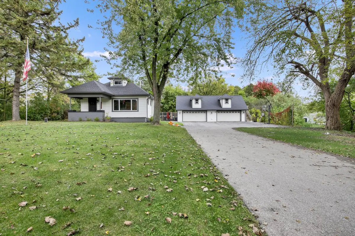 420 Kettle Moraine DRIVE N, Slinger, WI 53086 - Image #1