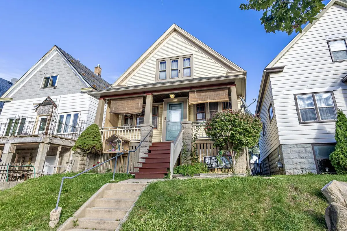 2932 S 10th STREET, Milwaukee, WI 53215 - Image #1