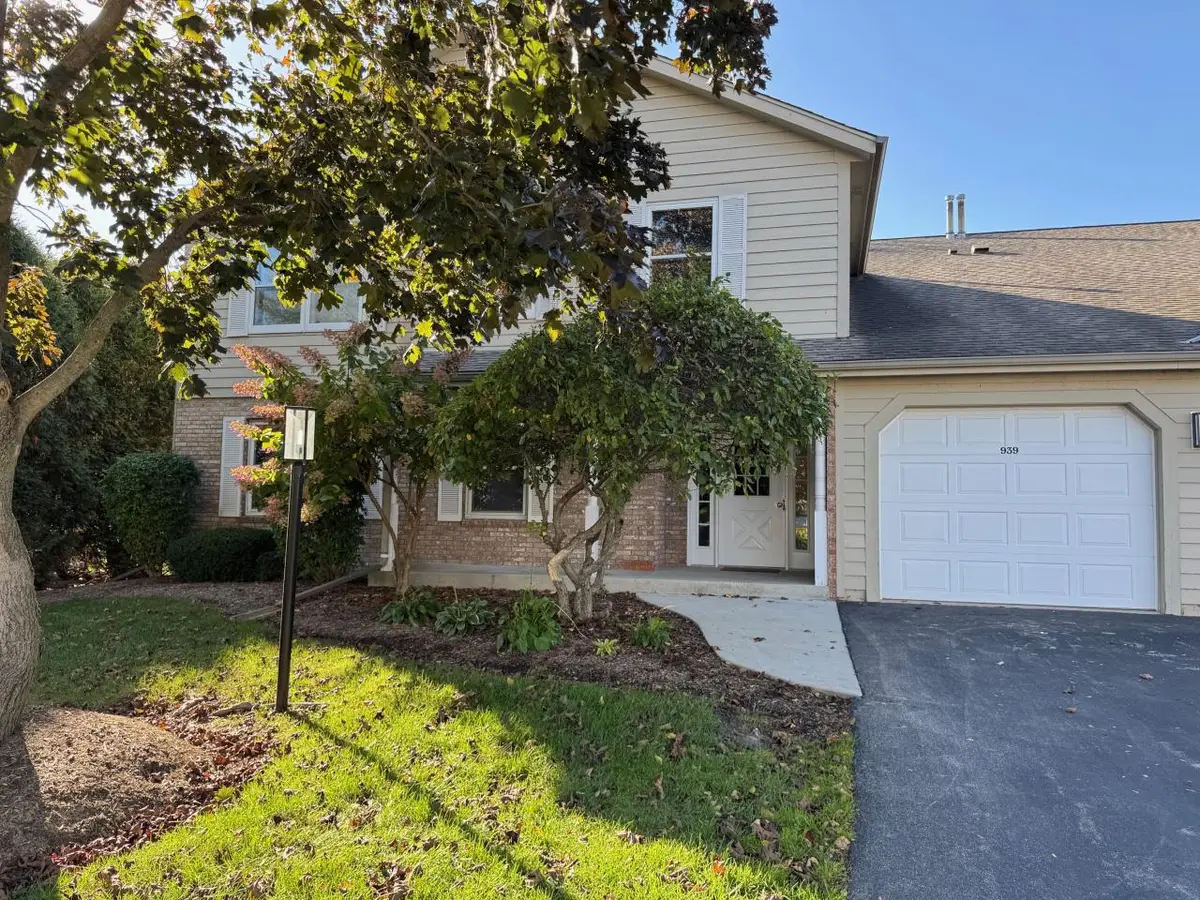 939 Crestwood DRIVE #1D, Burlington, WI 53105 - Image #1