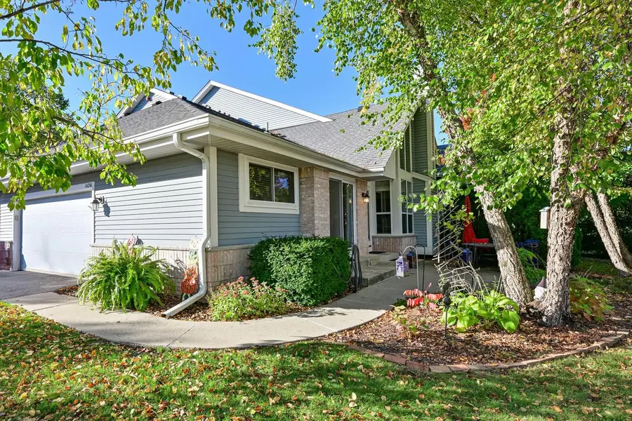 14241 W Waterford Square DRIVE, New Berlin, WI 53151 - Image #2