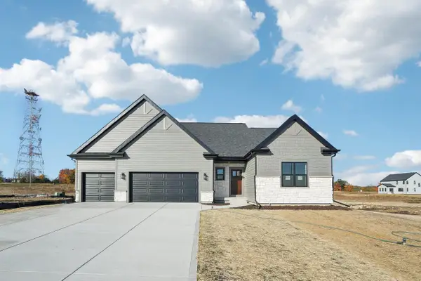 465 Sandstone STREET, Slinger, WI 53086