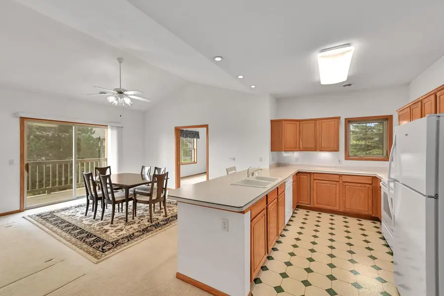 W170N5582 Ridgewood DRIVE, Menomonee Falls, WI 53051 - Image #3