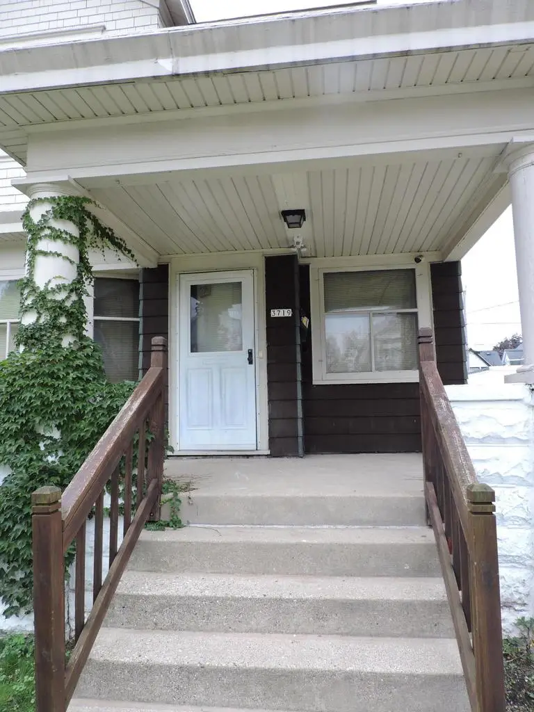 3719 W Frederica PLACE, Milwaukee, WI 53215 - Image #1