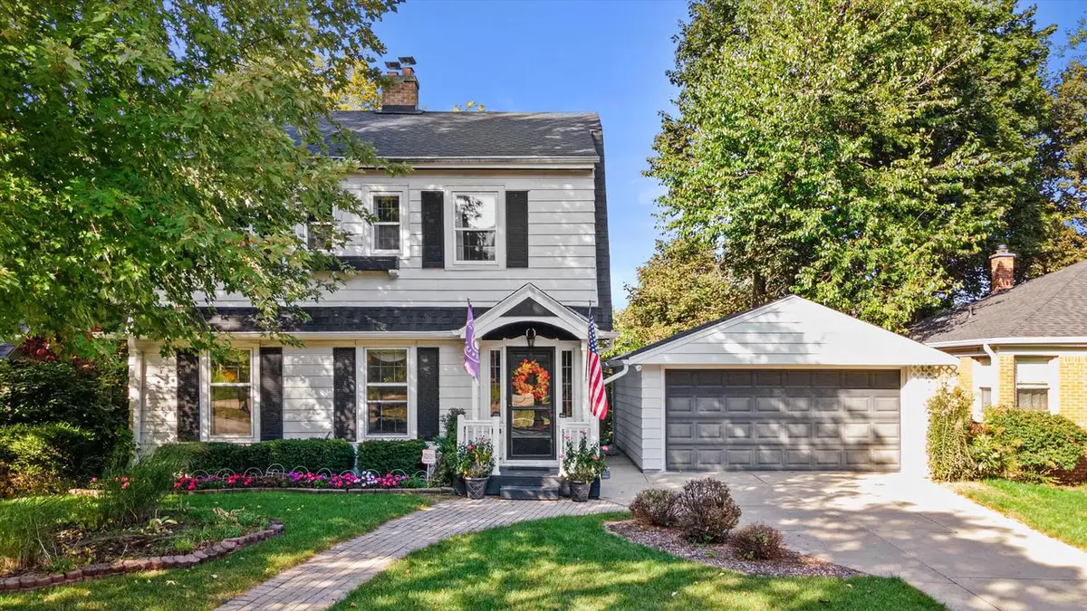 5818 W Valley Forge DRIVE, Milwaukee, WI 53213 - Image #1