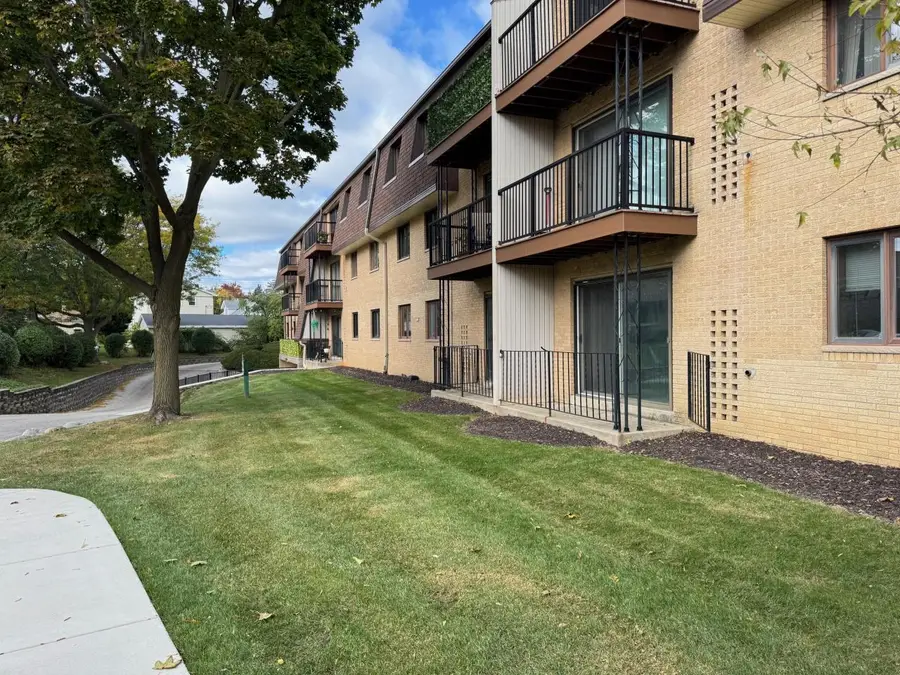 3239 S 58th STREET #304, Milwaukee, WI 53219 - Image #2