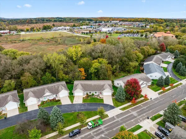 2820 Valley AVENUE, West Bend, WI 53095