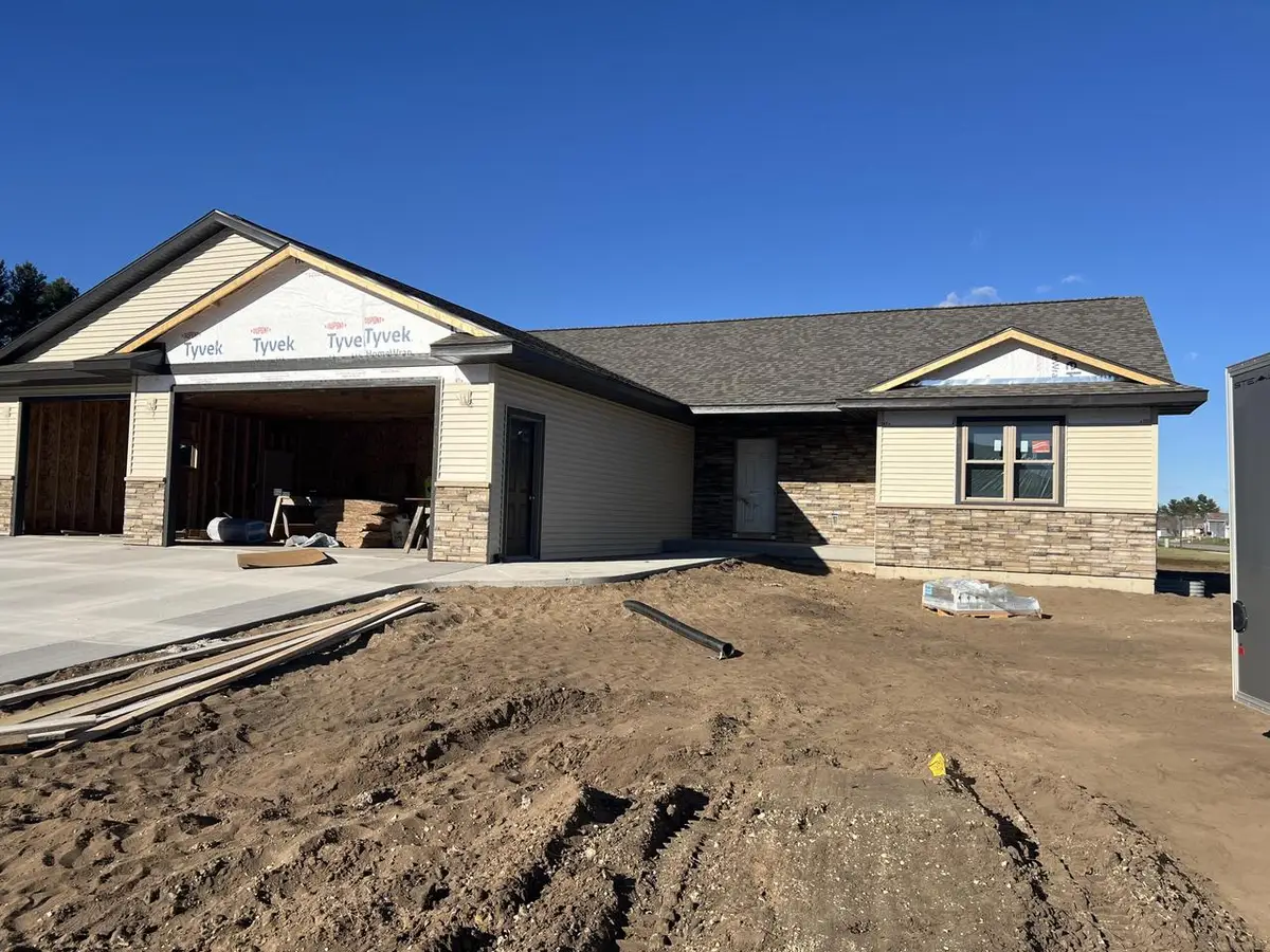 1957 Golden Gate WAY, Holmen, WI 54636 - Image #1