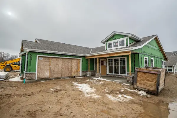 1102 Harbor AVENUE, West Bend, WI 53095