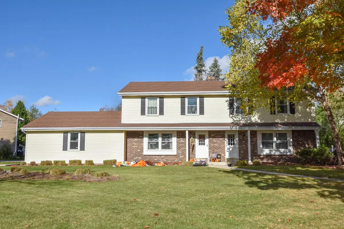 W52N175 Fillmore AVENUE #177, Cedarburg, WI 53012 - Image #1