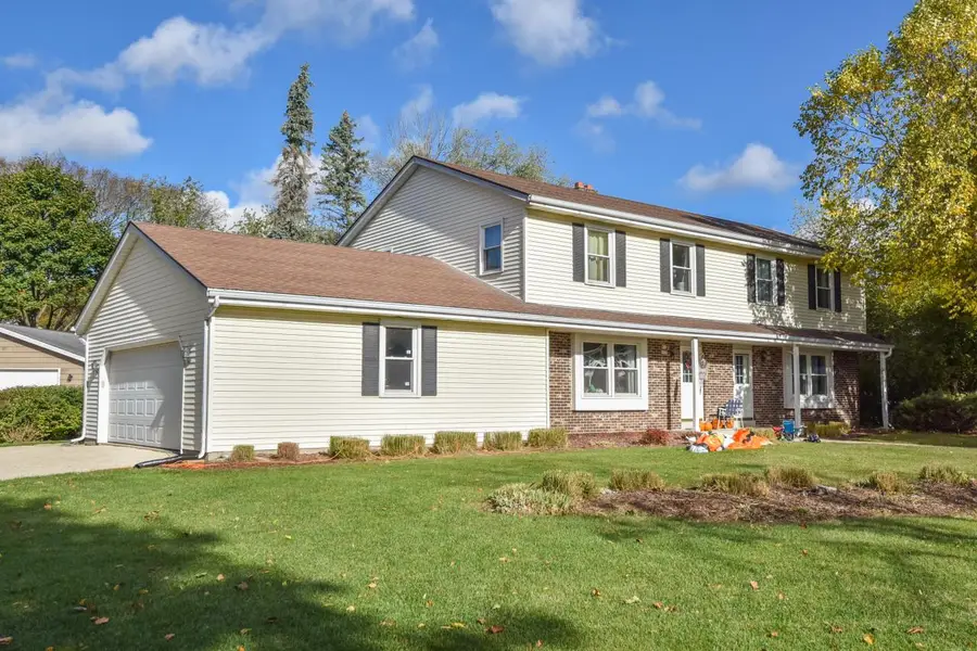 W52N175 Fillmore AVENUE #177, Cedarburg, WI 53012 - Image #2