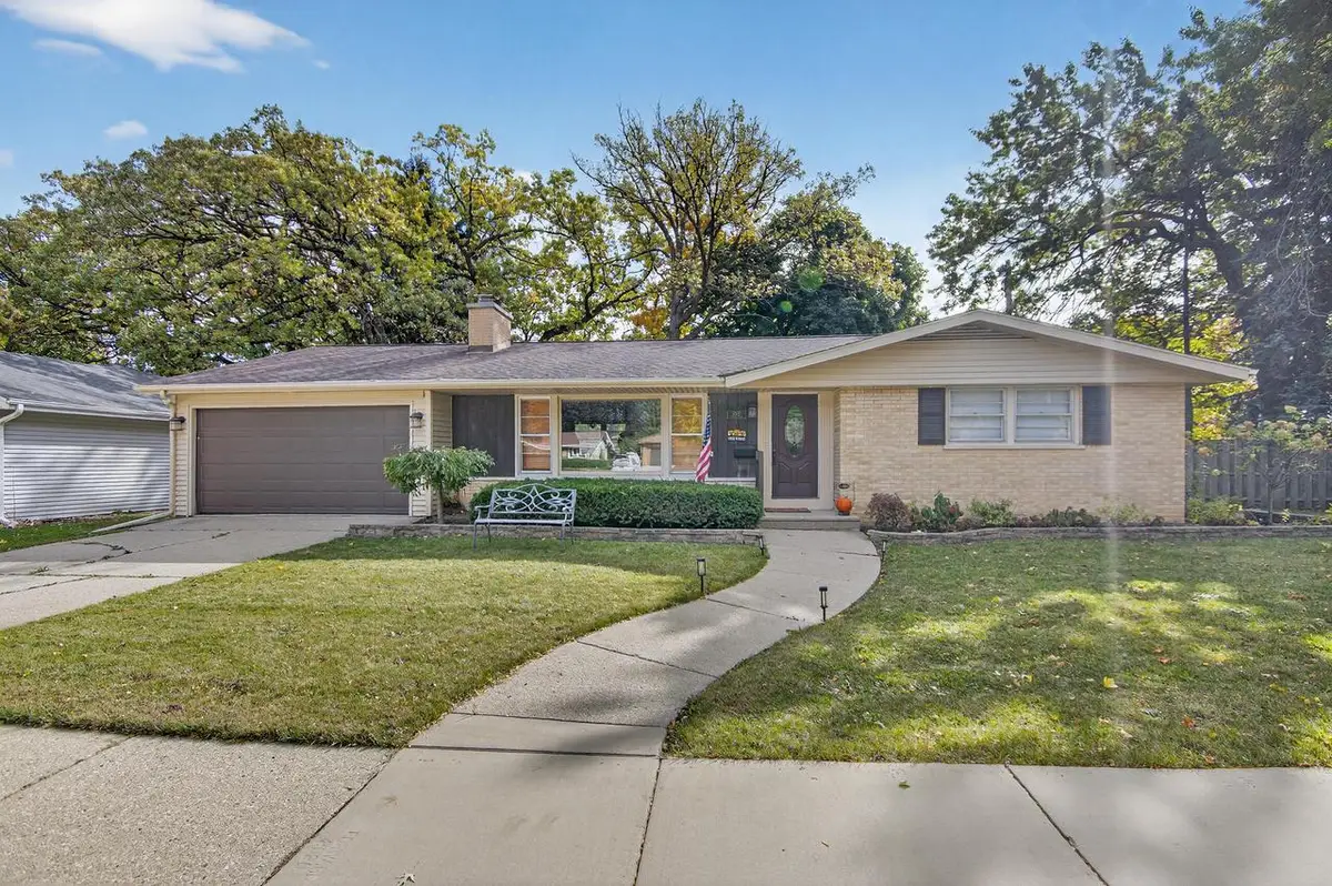 4707 Wilson ROAD, Kenosha, WI 53142 - Image #1