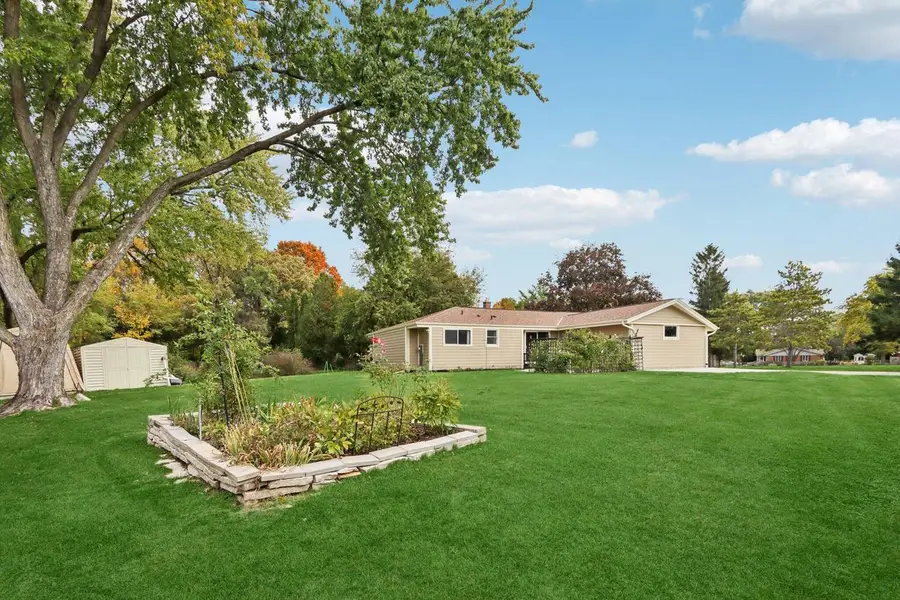 901 Anton ROAD, Hartland, WI 53029 - Image #3