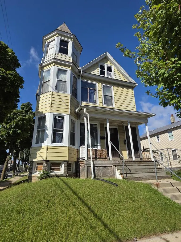 1701 N 28th STREET #1703, Milwaukee, WI 53208 - Image #1