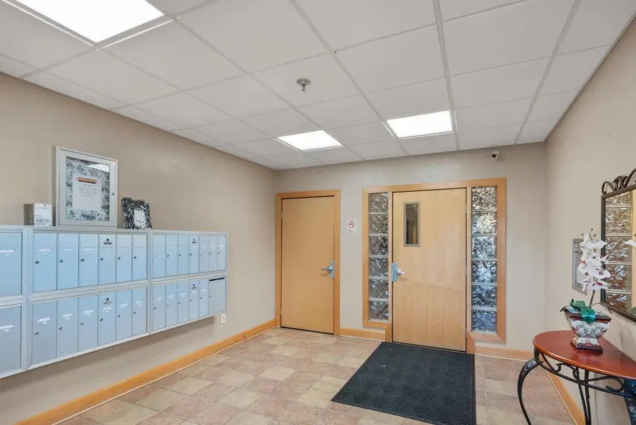 N74W13737 Appleton AVENUE #107, Menomonee Falls, WI 53051 - Image #3