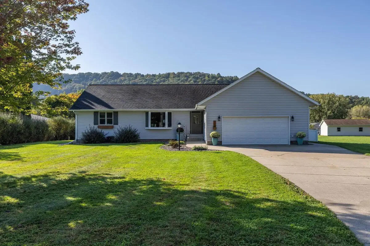 W4861 Harvest LANE, La Crosse, WI 54601 - Image #1