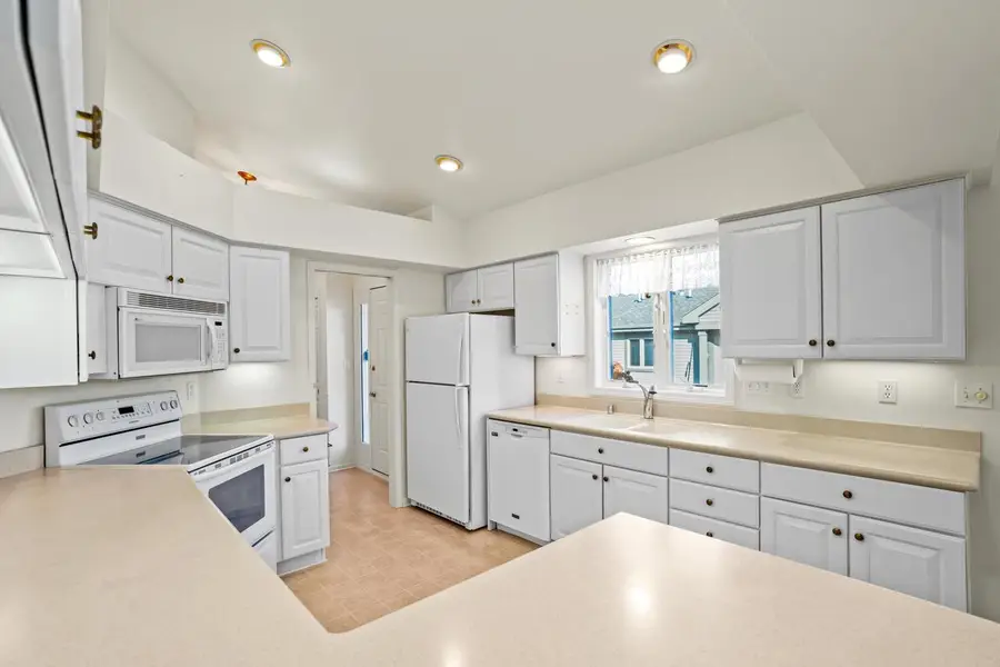 W175N8080 Robin CIRCLE, Menomonee Falls, WI 53051 - Image #3